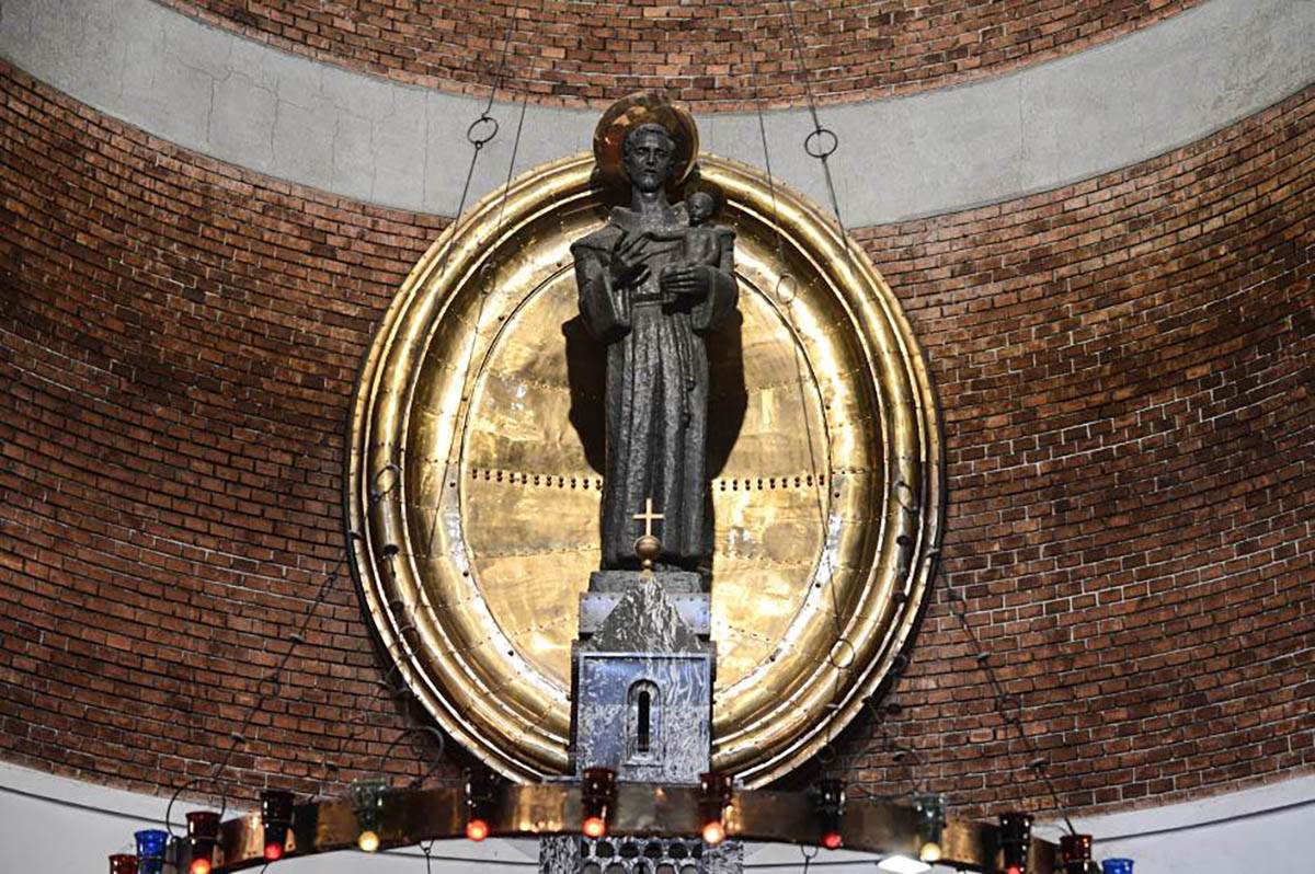 Crkva Svetog Ante Padovanskog (7).jpg