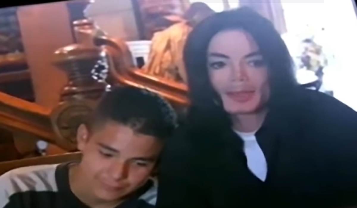 Majkl Džekson priznanje da voli da spava sa decom