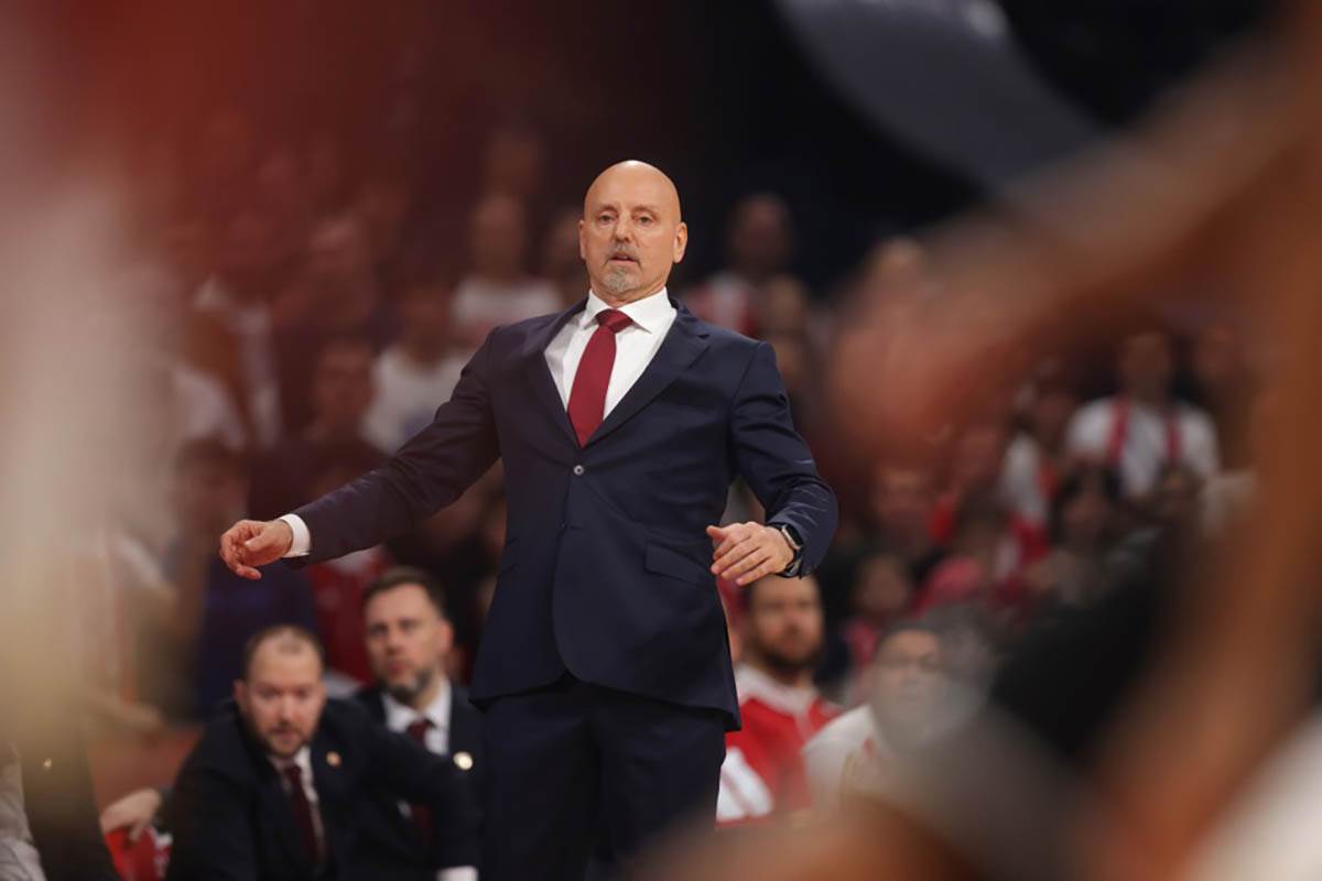 Saša Obradović na utakmici Zvezde