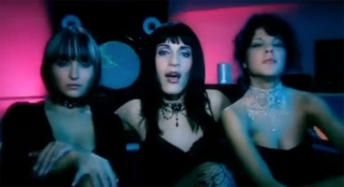 Maja iz "Lune" plenila stasom i glasom, pa nestala: Pevačica otkrila koju pesmu nikada više nije zapevala