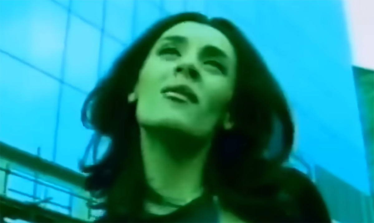 Maja iz "Lune" plenila stasom i glasom, pa nestala: Pevačica otkrila koju pesmu nikada više nije zapevala