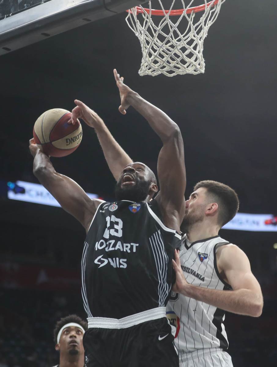 Partizan - Kluž (1).jpg