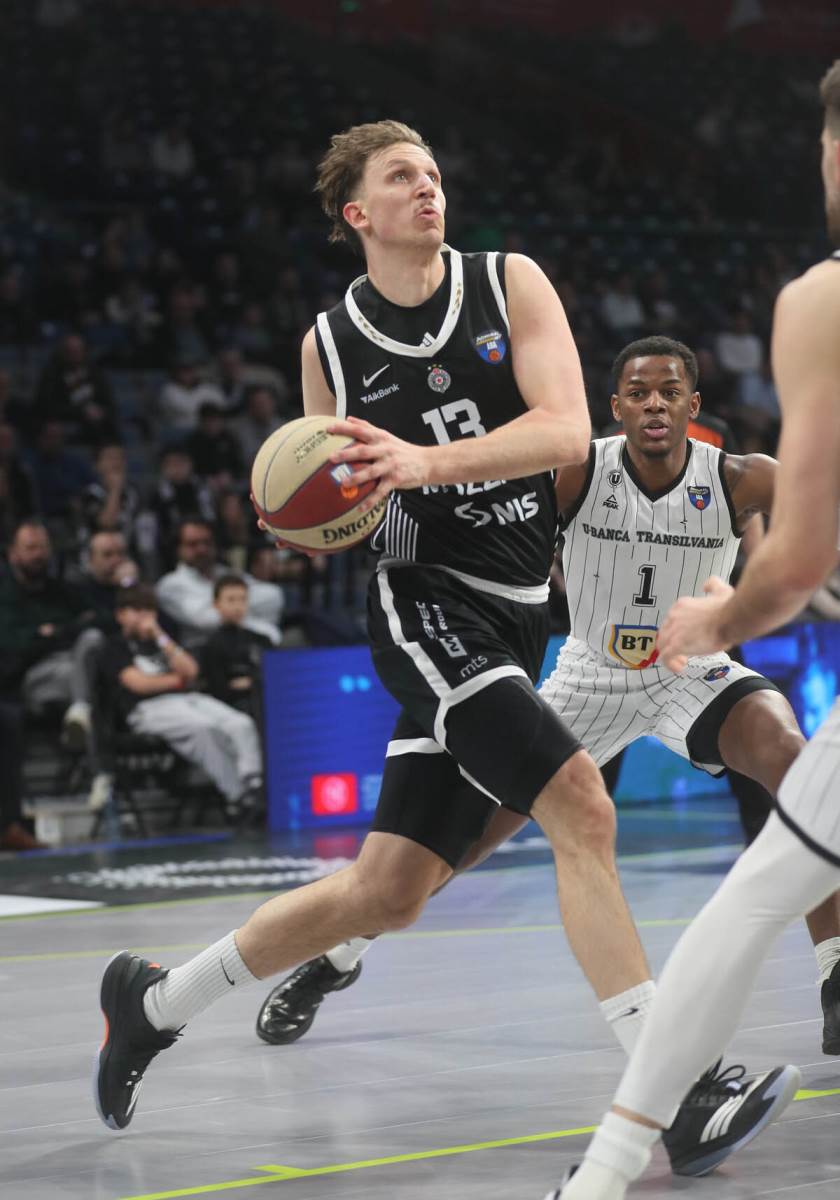 Aleksa Radanov Partizan (5).jpg