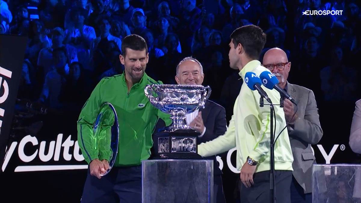 Karlos Alkaraz čestita Novaku Đokoviću (1).jpg