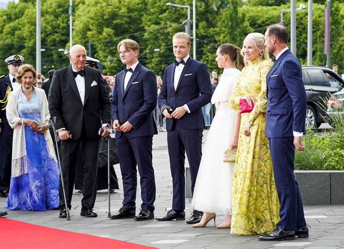 Norveška kraljevska porodica i suđenje Mariusu Borgu Hojbiju (2).jpg