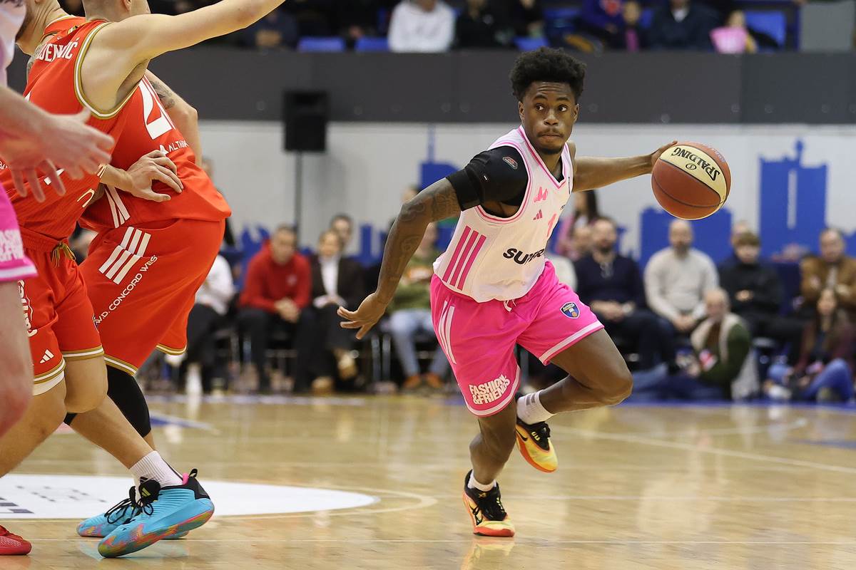 Kajrel Luk košarkaš Mege na utakmici protiv Zvezde