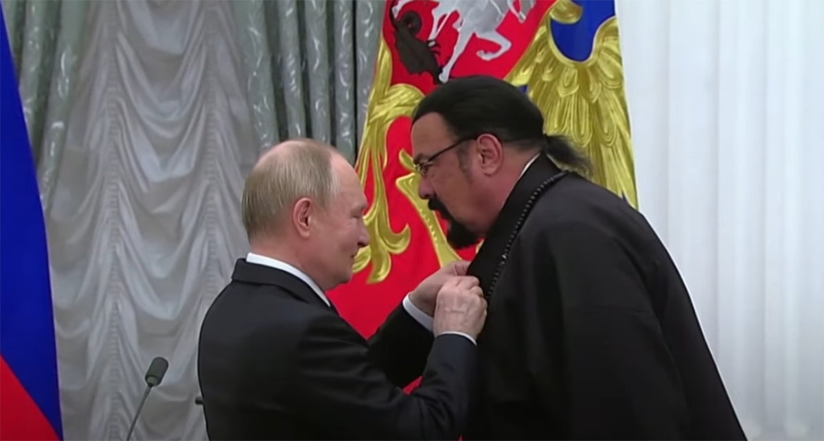Stiven Sigal i Putin (3).png