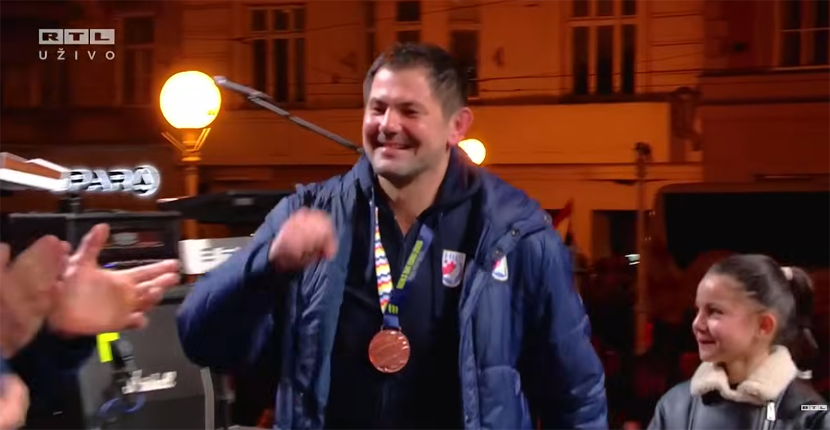 Doček rukometaša (6).png