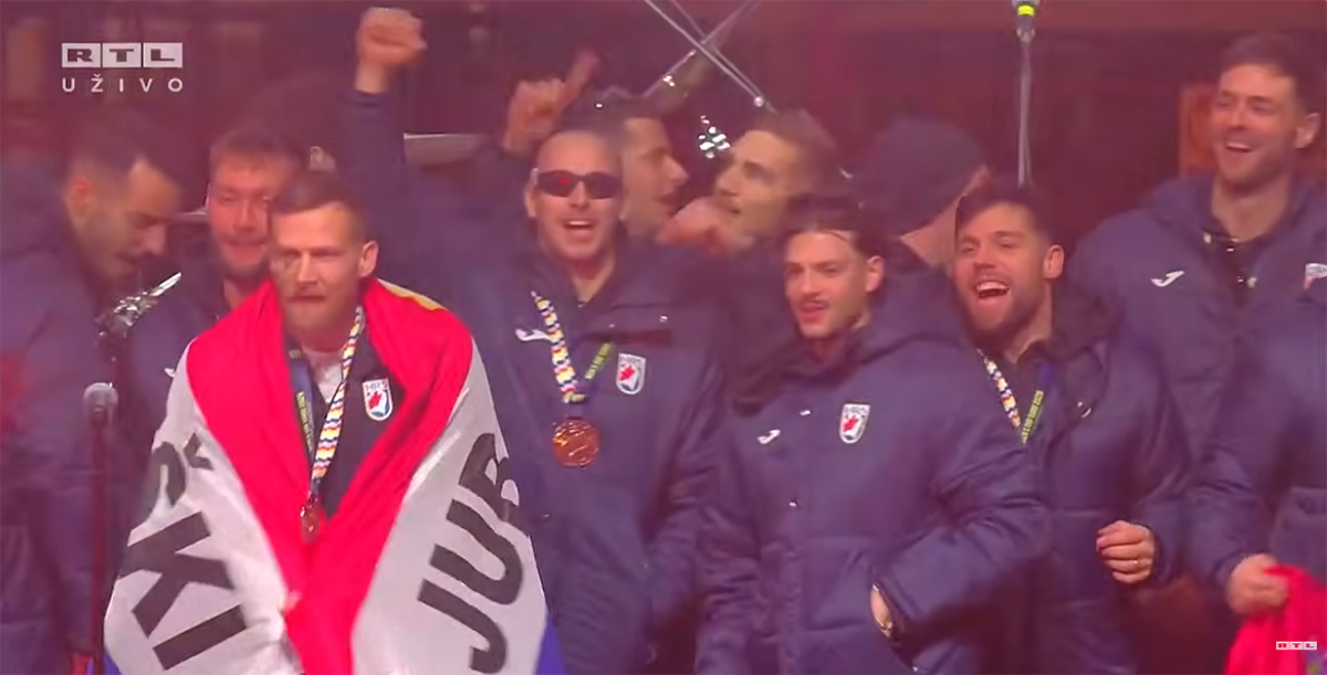 Doček rukometaša (8).png