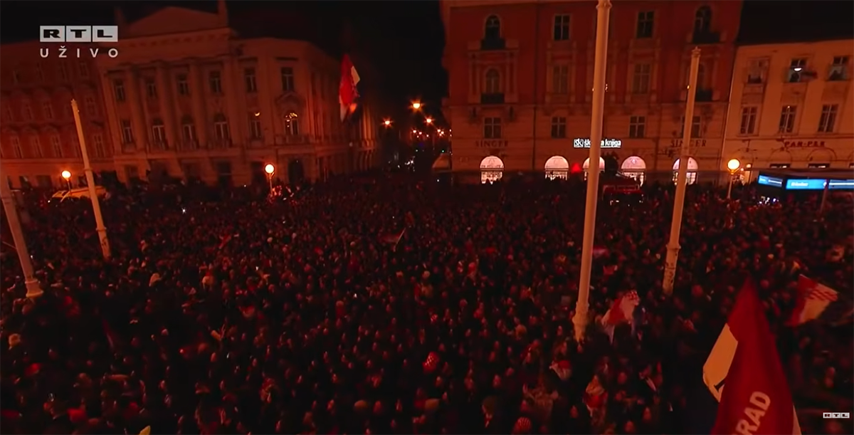 Doček rukometaša (10).png