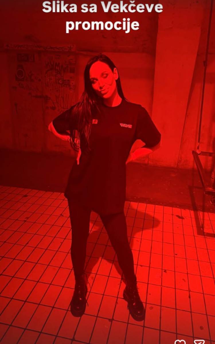 Edita Aradinović trudna nastup4.jpg