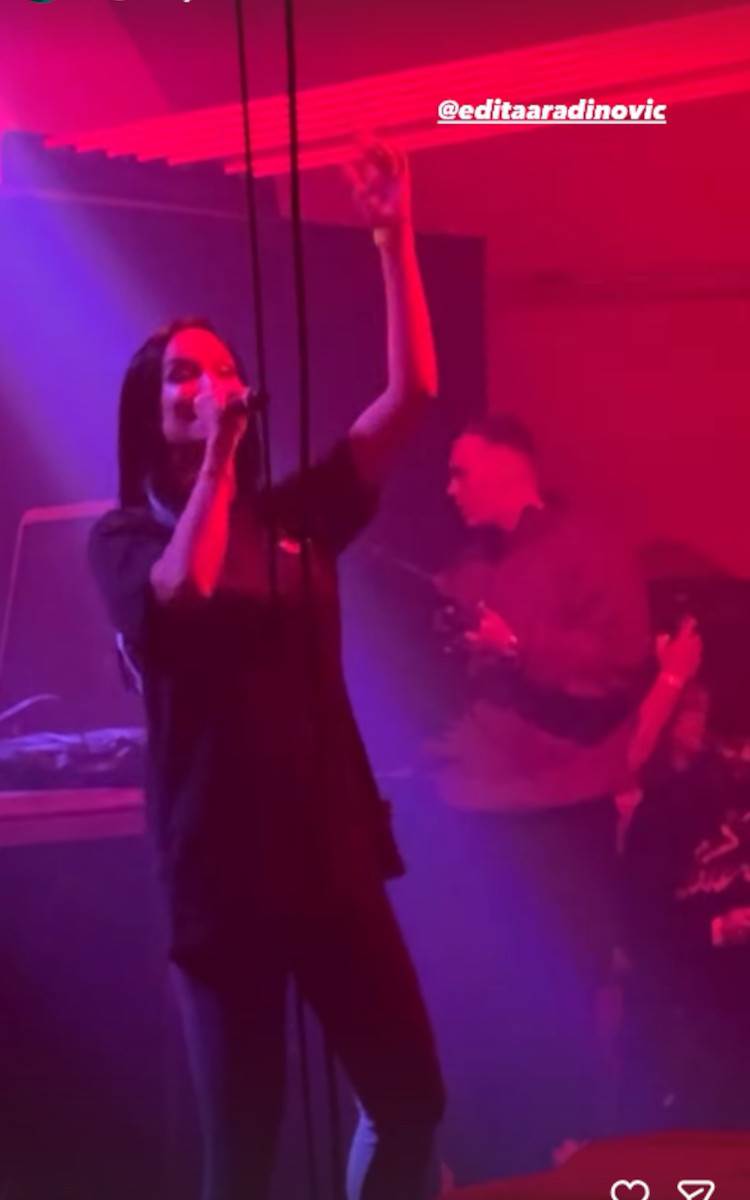 Edita Aradinović trudna nastup7.jpg