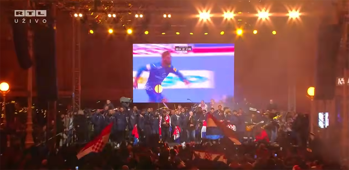 Doček rukometaša (8).png