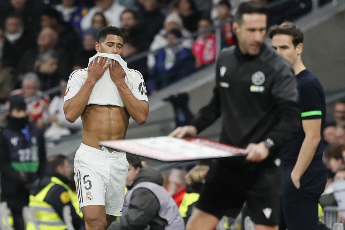 Džud Belingem u trenutku kad je doživeo povredu protiv Rajo Valjekana