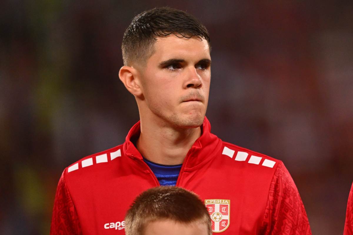 Fudbaler Kosta Nedeljković na utakmici reprezentacije