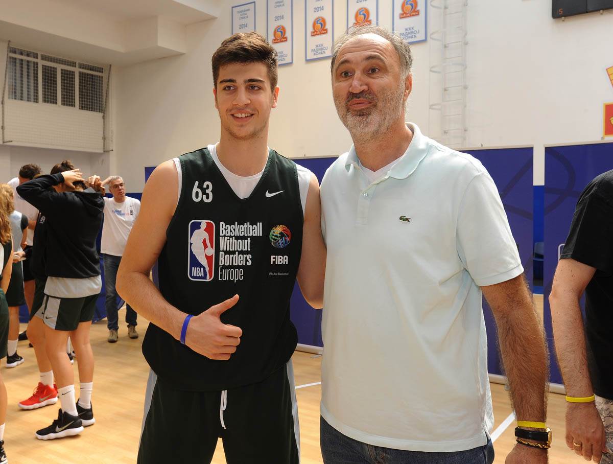 Zufer Avdija i sin Deni Avdija (8).jpg