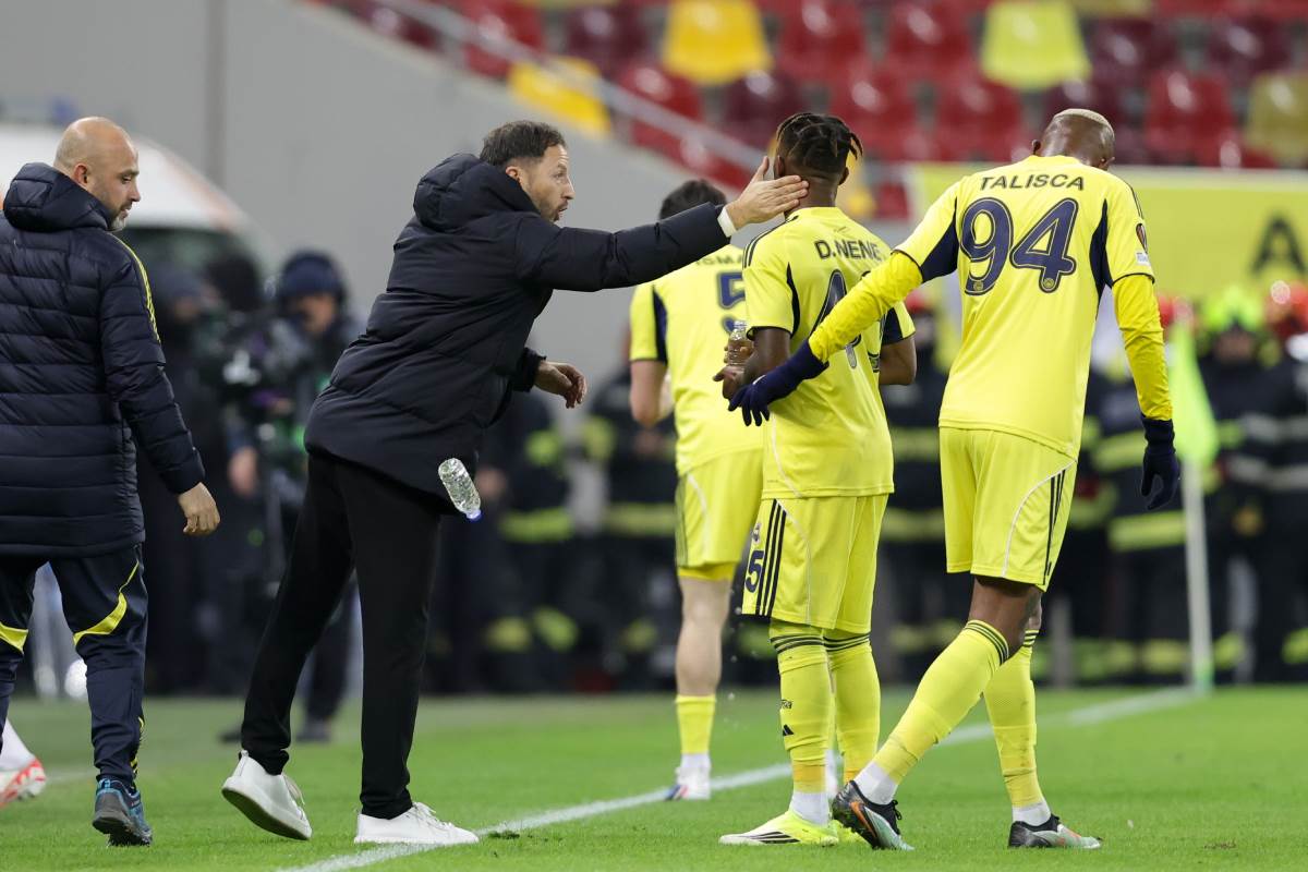 Domeniko Tedesko vodi Fenerbahče