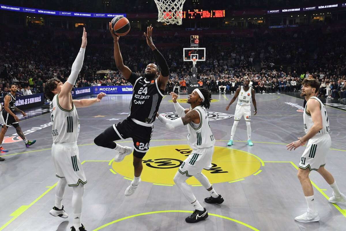 Partizan - Panatinaikos (16).JPG