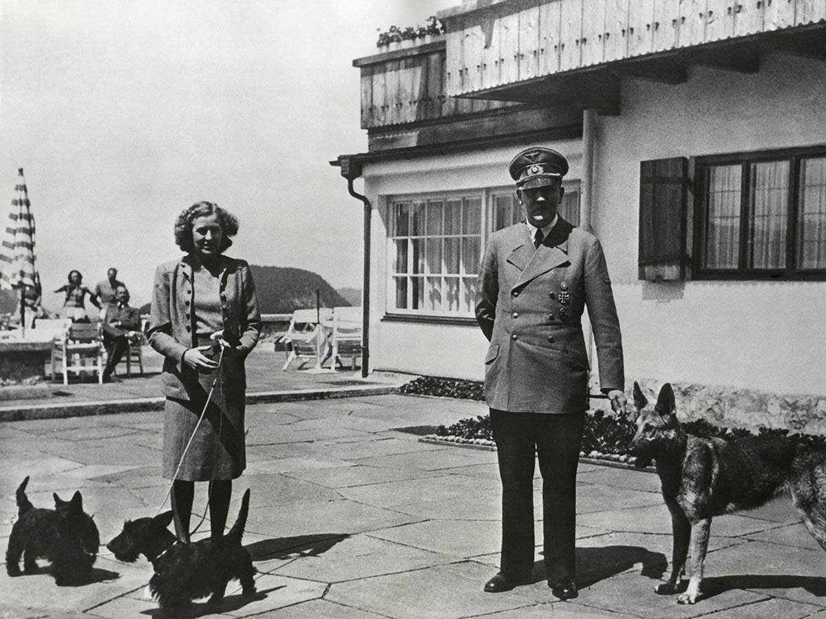 Eva Braun (3).jpg