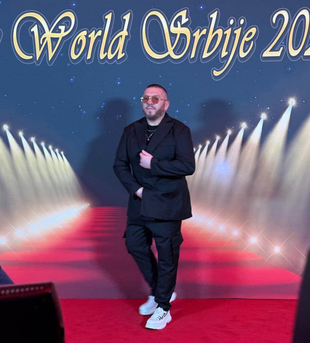 Večeras se bira najlepša Srpkinja: Pevačica zasenila sve prisutne, a njih definitivno niko nije očekivao (Foto)