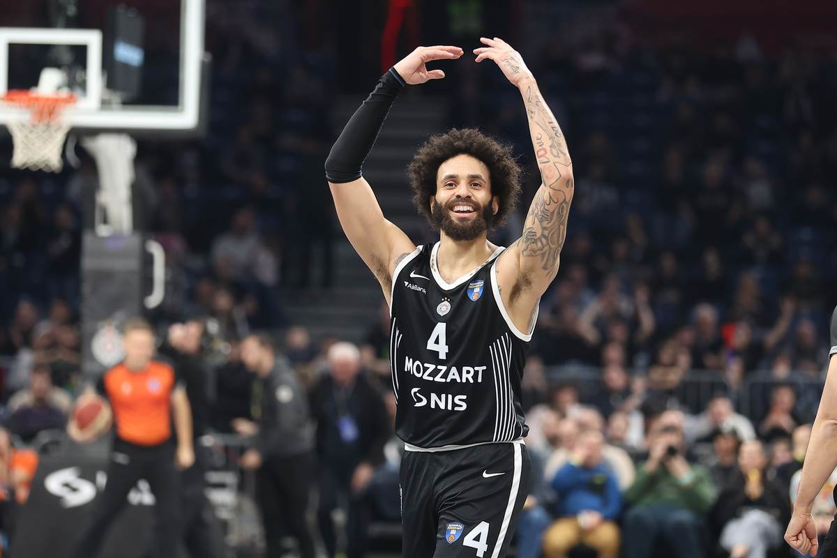 Partizan - Dubai (69).JPG