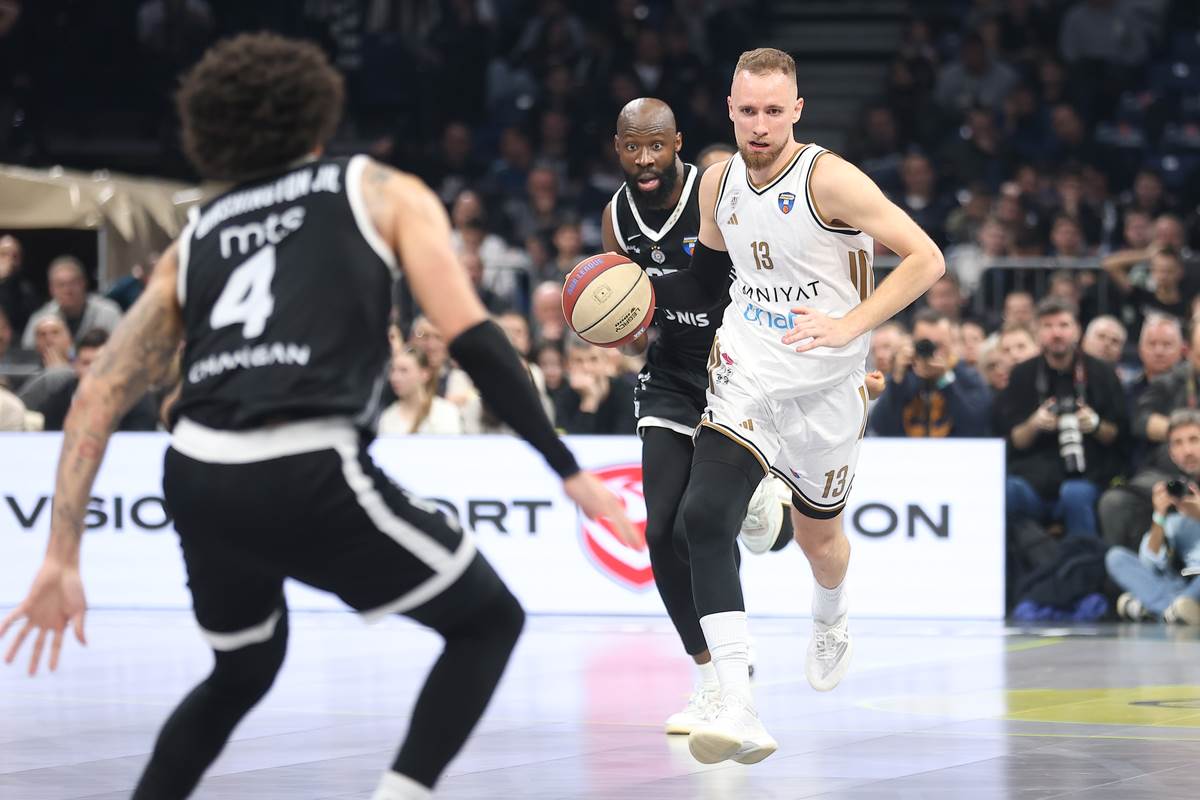 Partizan - Dubai (72).JPG