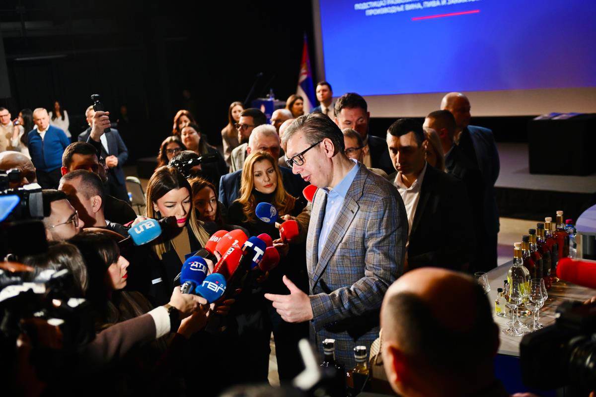 Aleksandar Vučić u Ložionici (13).jpg