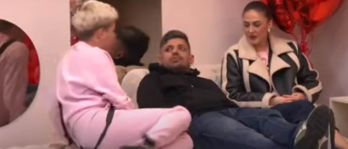 Zabeležene skandalozne scene u Eliti 9: Uroš mazi i ljubi Boru, pridružila im se ova cimerka (Video)