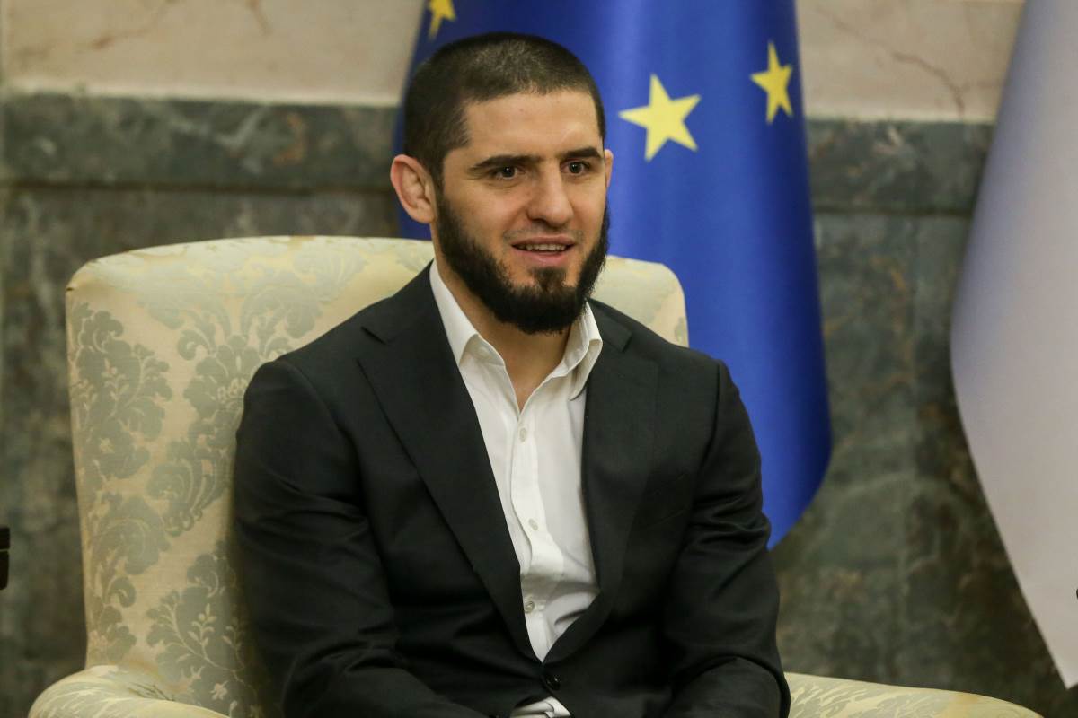 Aleksandar Vučić i Islam Mahačev (4).JPG