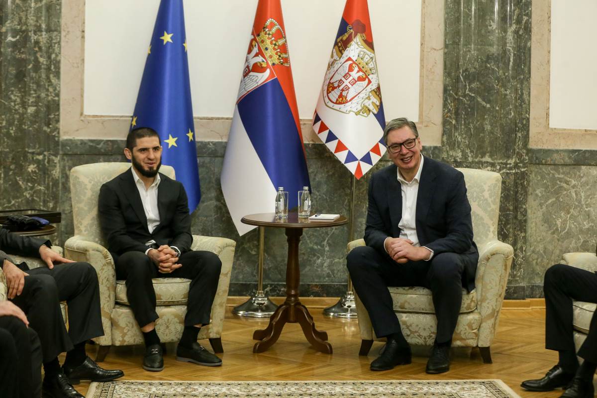 Aleksandar Vučić i Islam Mahačev (6).JPG