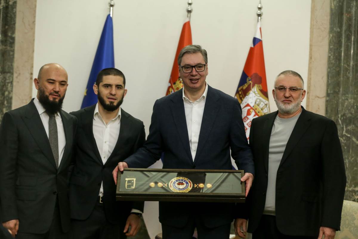 Aleksandar Vučić i Islam Mahačev (8).JPG