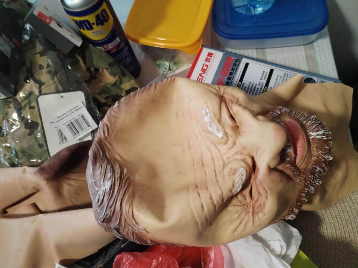 Oružje, oprema i maske nađeni kod kavčana (6) .jpg