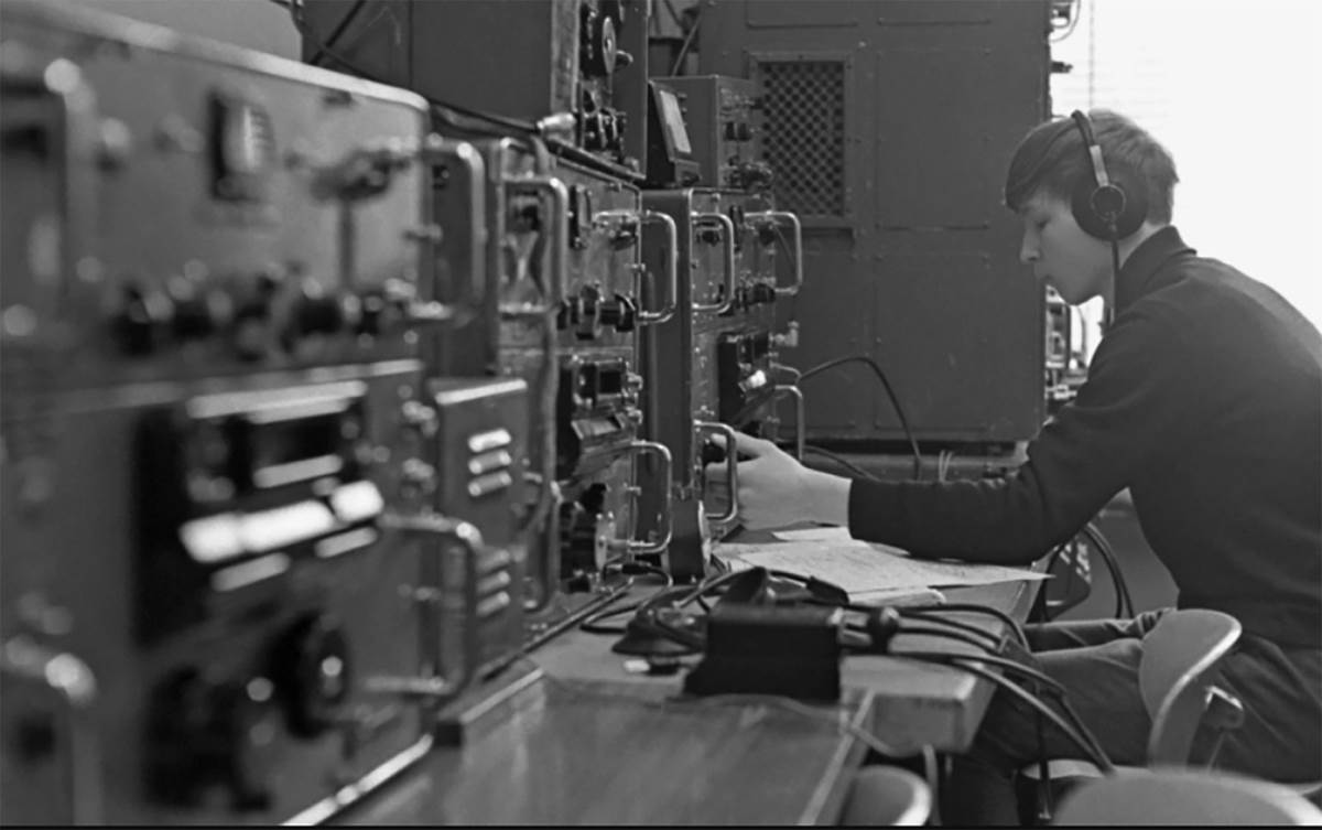 UVB 76, Radio stanica Sudnjeg dana u Rusiji, Buzzer