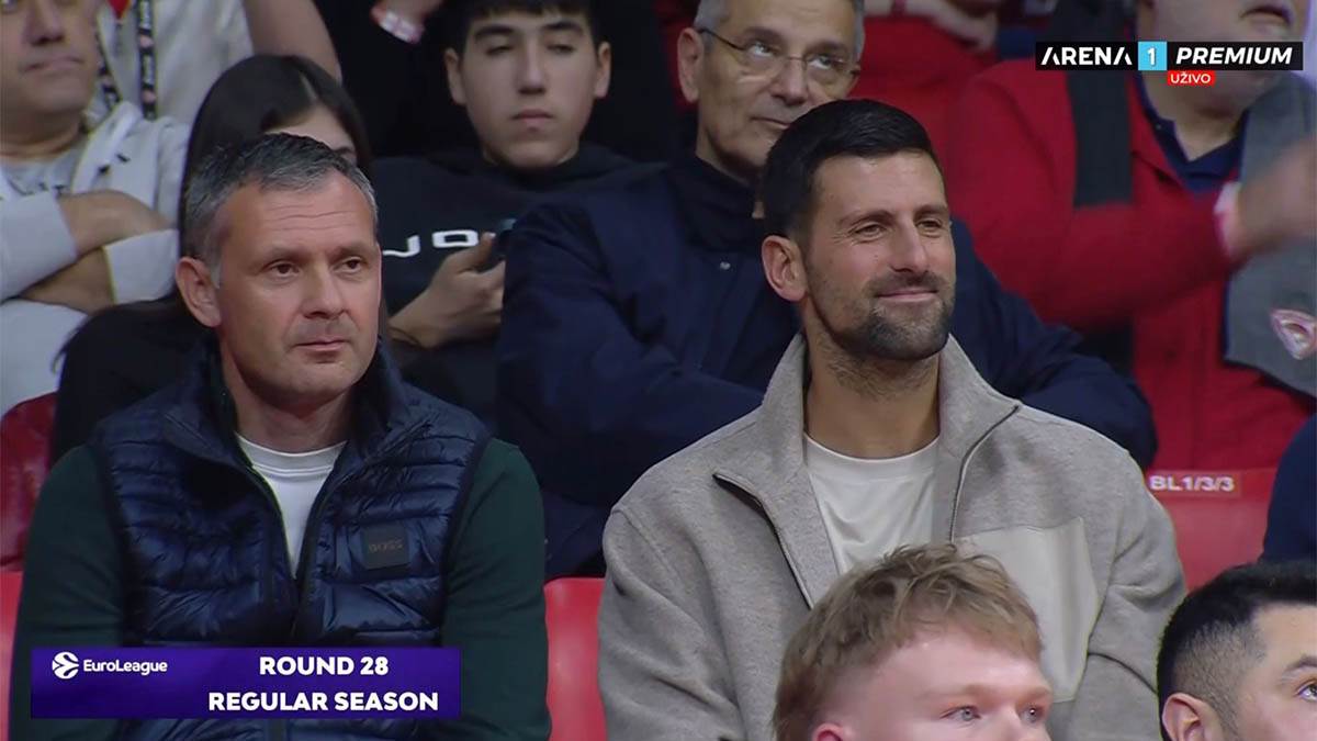 Novak Ðoković na meču Olimpijakosa i Zvezde  (8).jpg