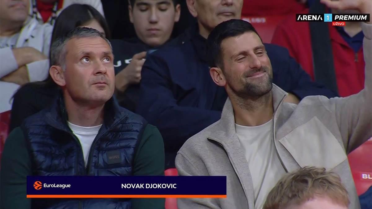 Novak Ðoković na meču Olimpijakosa i Zvezde  (6).jpg