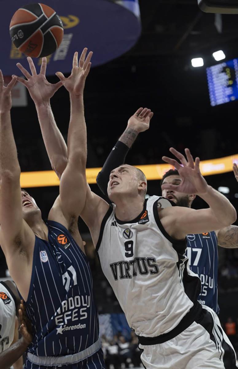 Anadolu Efes - Virtus Bolonja (10).jpg