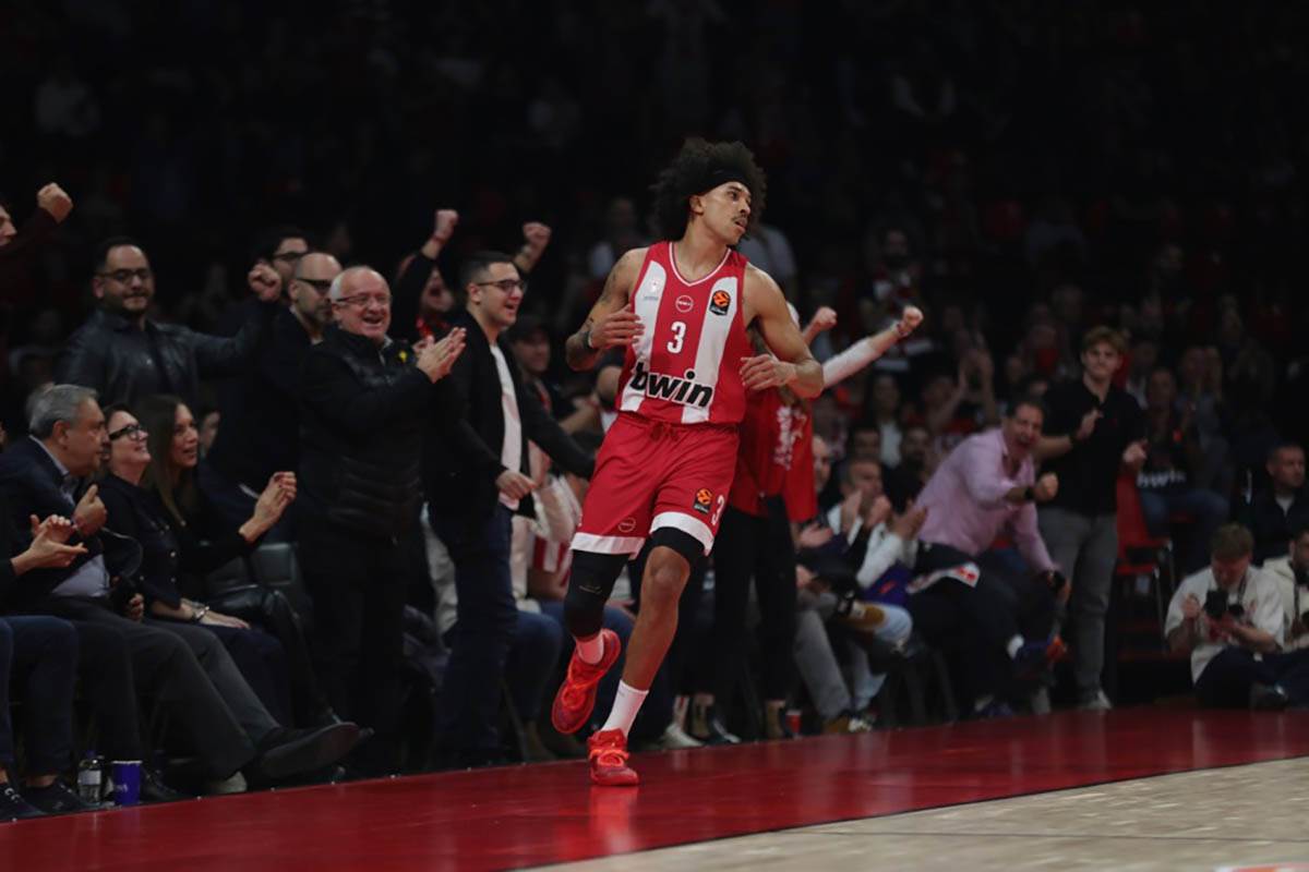 Crvena Zvezda - Olimpijakos (3).jpg