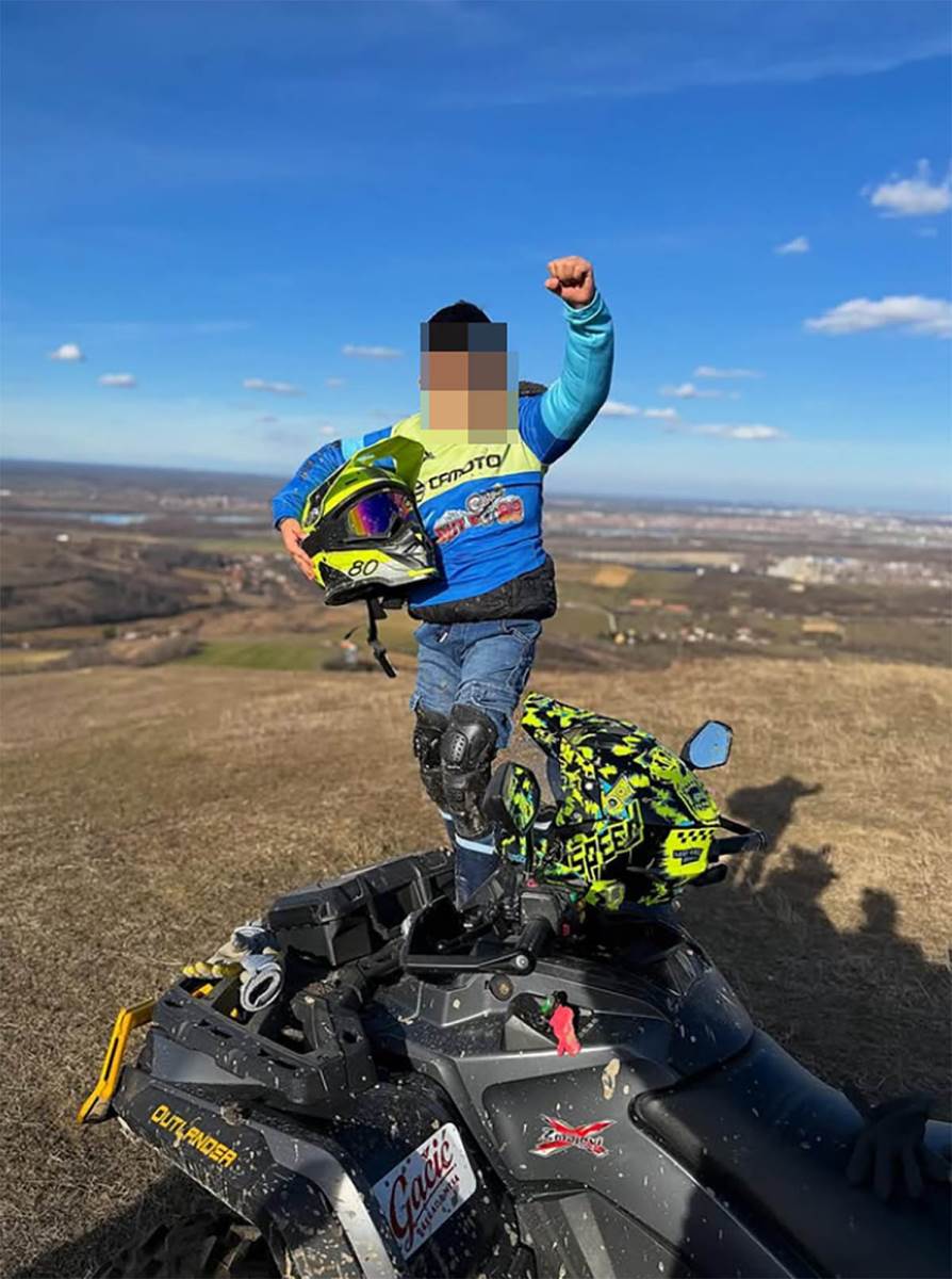 Darko Lazić sa sinom na kvadu  (9).jpg