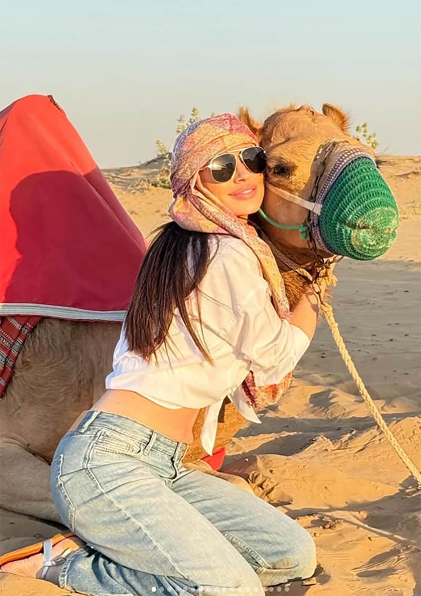 Katarina Živković slavi Dan zaljubljenih u Dubaiju (3).jpg