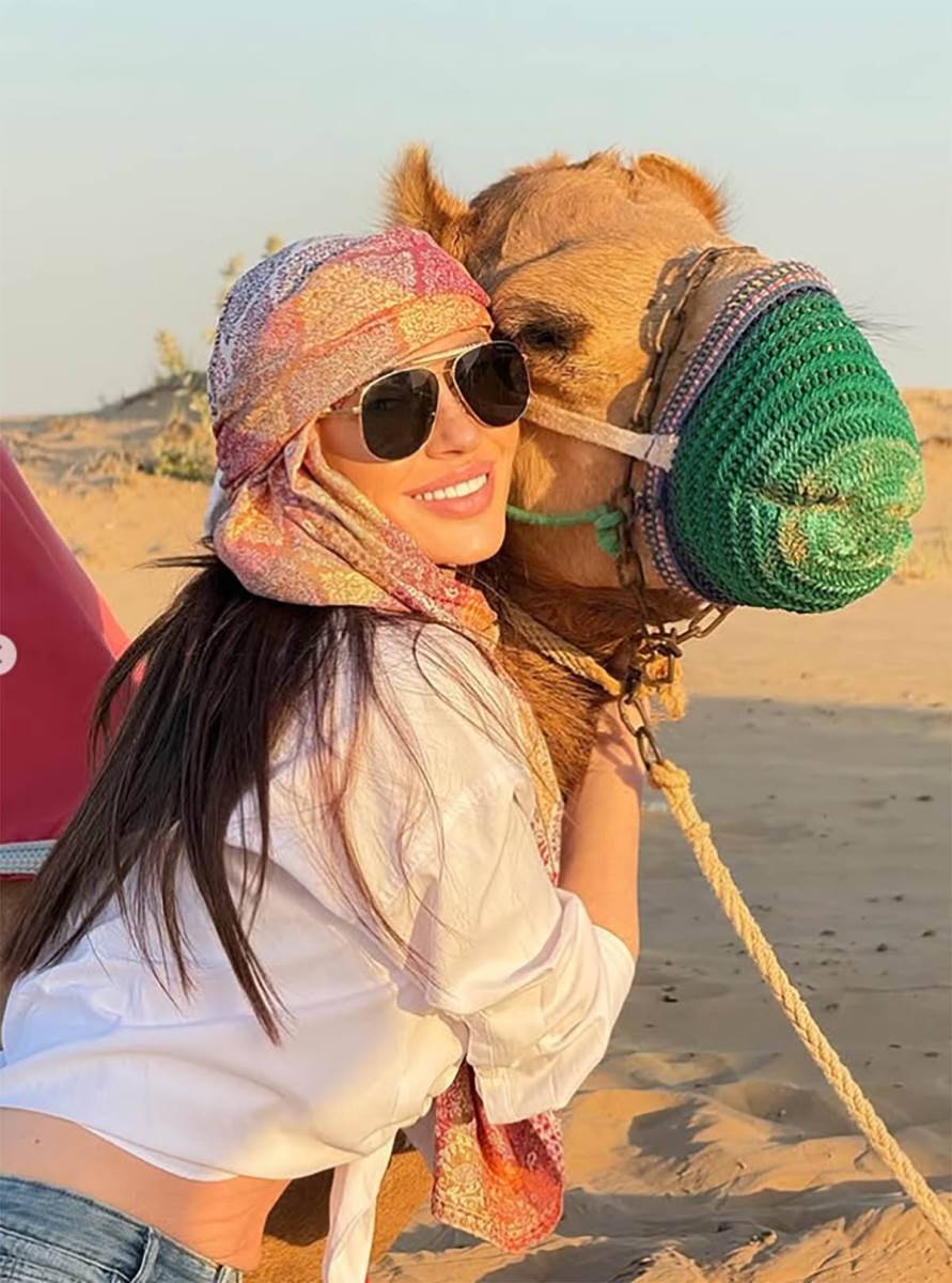 Katarina Živković slavi Dan zaljubljenih u Dubaiju (8).jpg