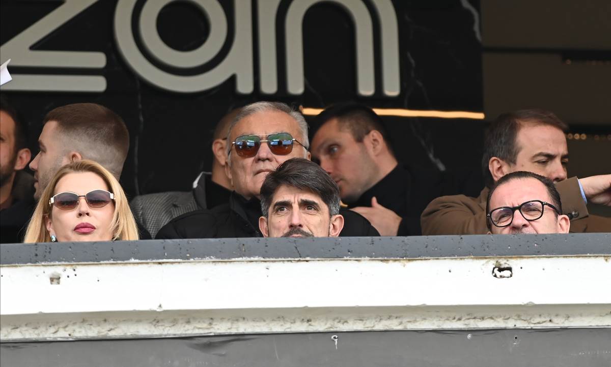 Milka Forcan i Veljko Paunović u loži stadiona Partizana