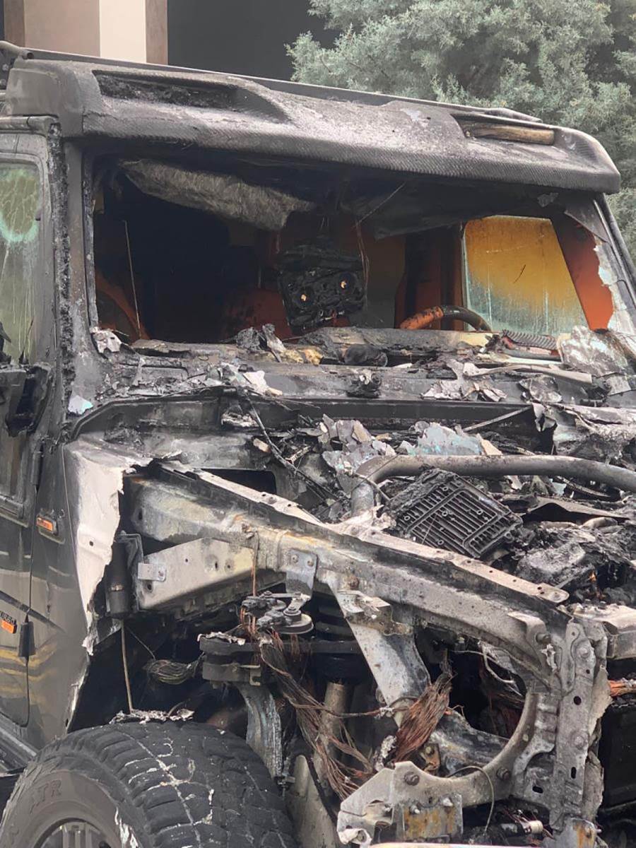 Baka Prase zapaljen auto na mestu za invalide (7).jpg