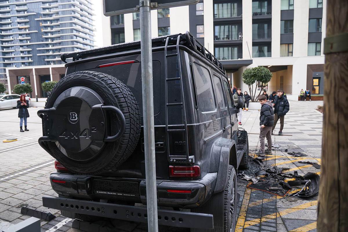 Automobil Bake Praseta (1).jpg