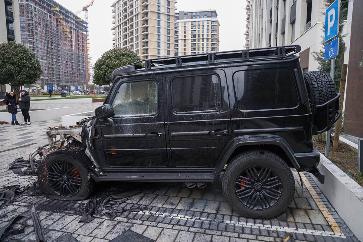 Automobil Bake Praseta (3).jpg