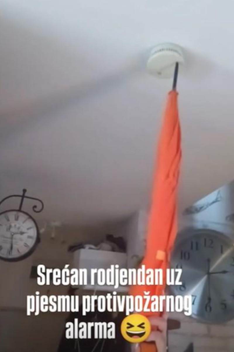 Nigor Lazić rođendan protivpožarni aparat.jpg