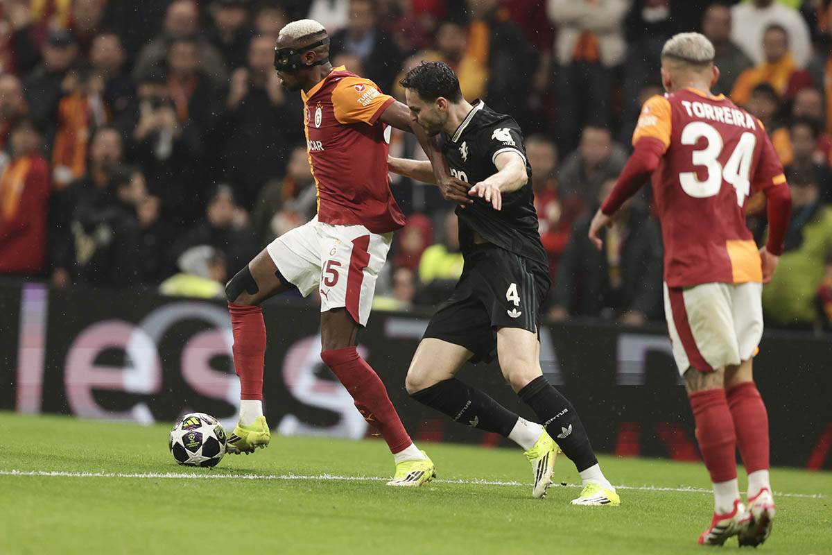 Galatasaraj - Juventus (3).jpg