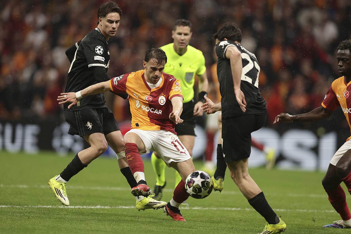 Galatasaraj - Juventus (6).jpg