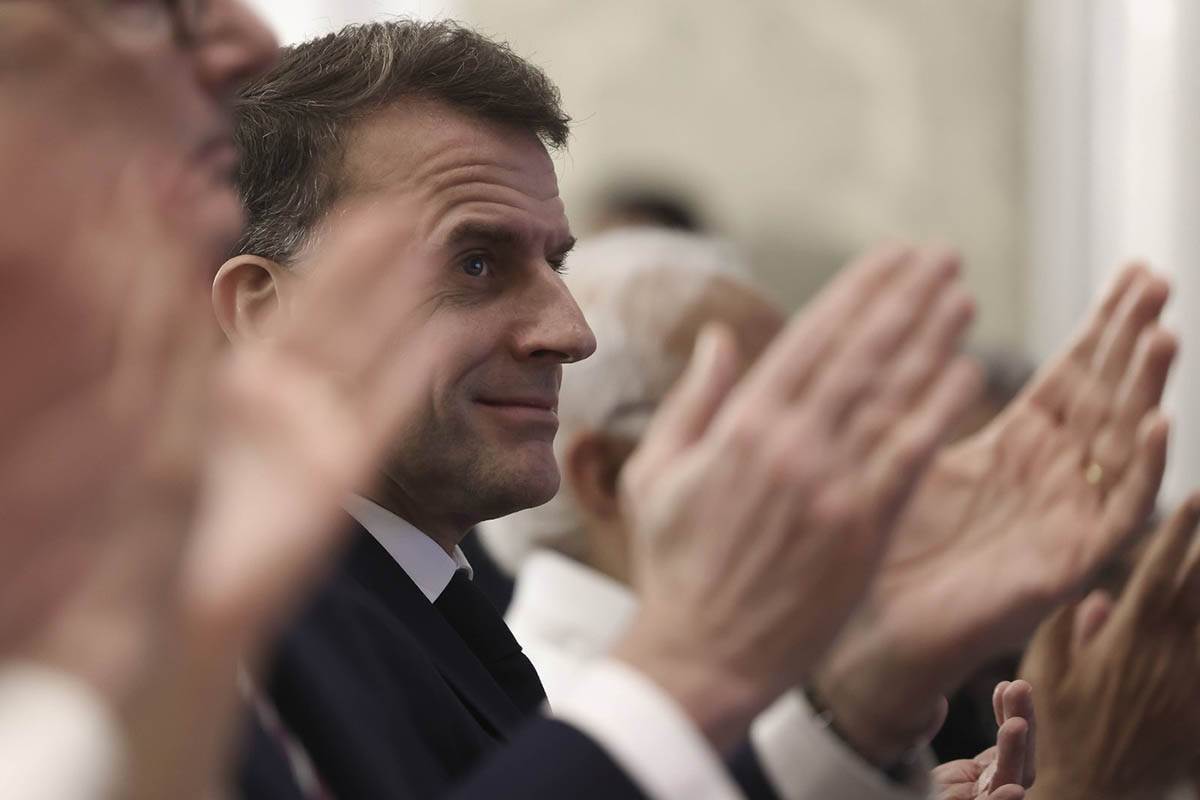 Emanuel Makron i Narendra Modi (1).jpg