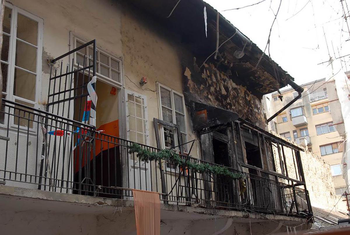 Fotografije zapaljenog novosadskog kafića Laundž (5).jpg