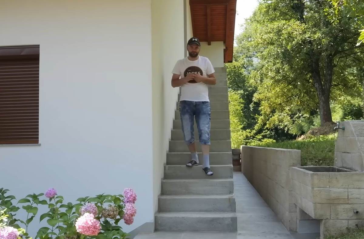 Gastarbajter otišao u Nemačku na bauštelu (2) copy.jpg